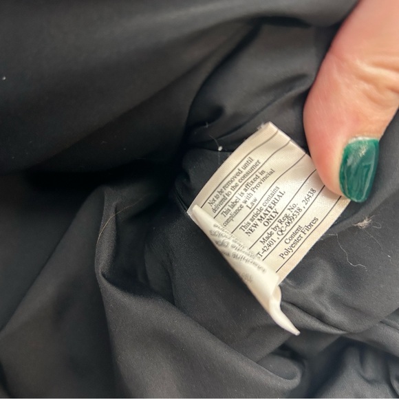 J. Crew Herringbone Black Zip-Up Vest - Picture 6 of 6